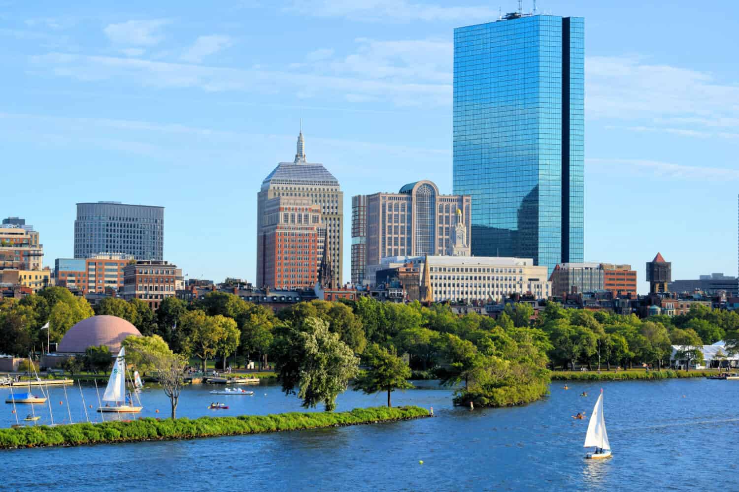 skyline di back bay e charles river boston massachusetts