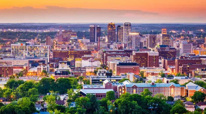 Orizzonte del centro della città di Birmingham, Alabama, Stati Uniti d'America.