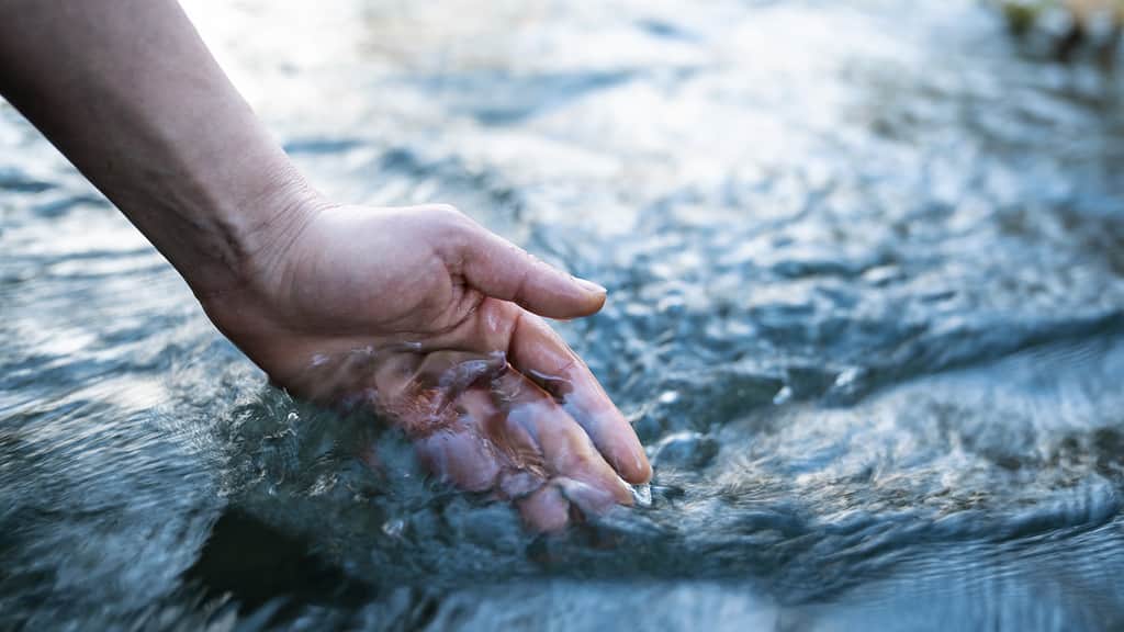 Acqua pulita e limpida