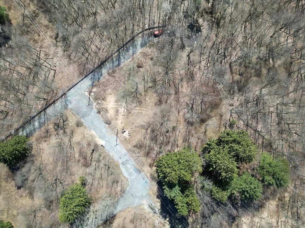 L'autostrada dei graffiti a Centralia, in Pennsylvania, è una città mineraria di carbone abbandonata famosa in tutto il mondo che brucia sottoterra dal 1963.