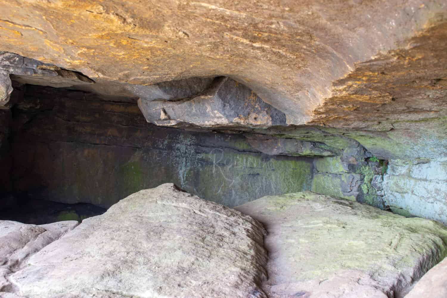 Grotta di Robin Hood, Stanage Edge, Peak District