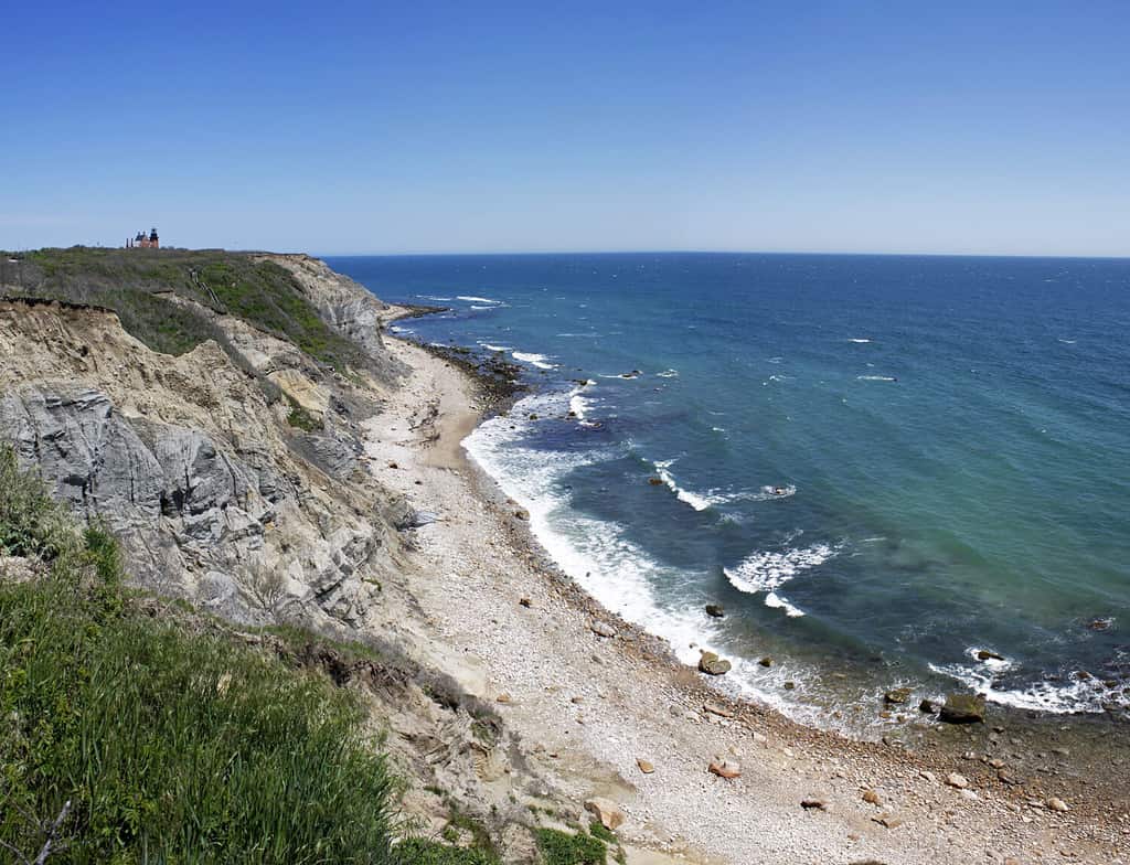 Vista della sezione Mohegan Bluffs di Block Island situata nello stato del Rhode Island USA.