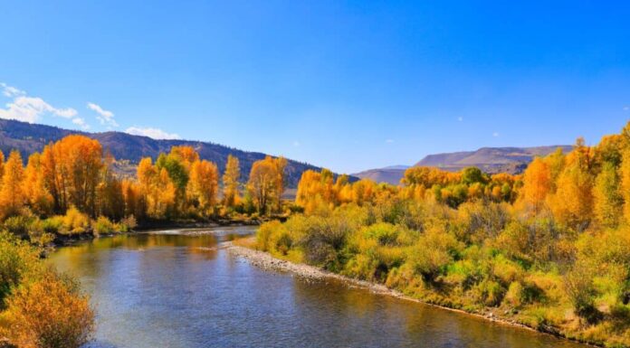 Il fiume Colorado vicino a Granby, Colorado.