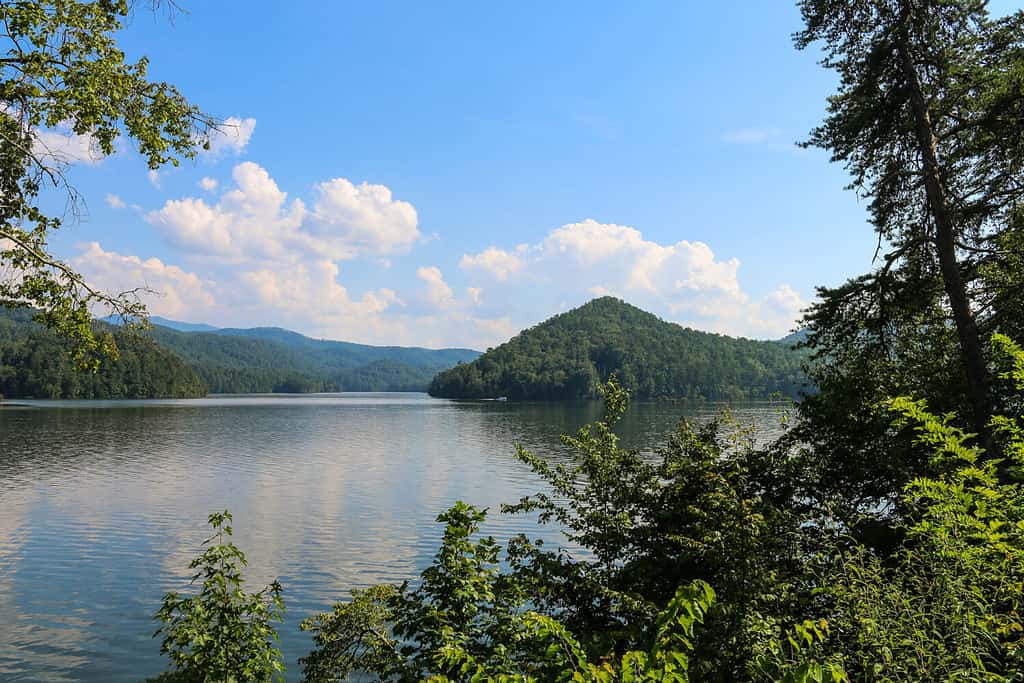 La bellezza rurale del Tennessee - Lake Ocoee
