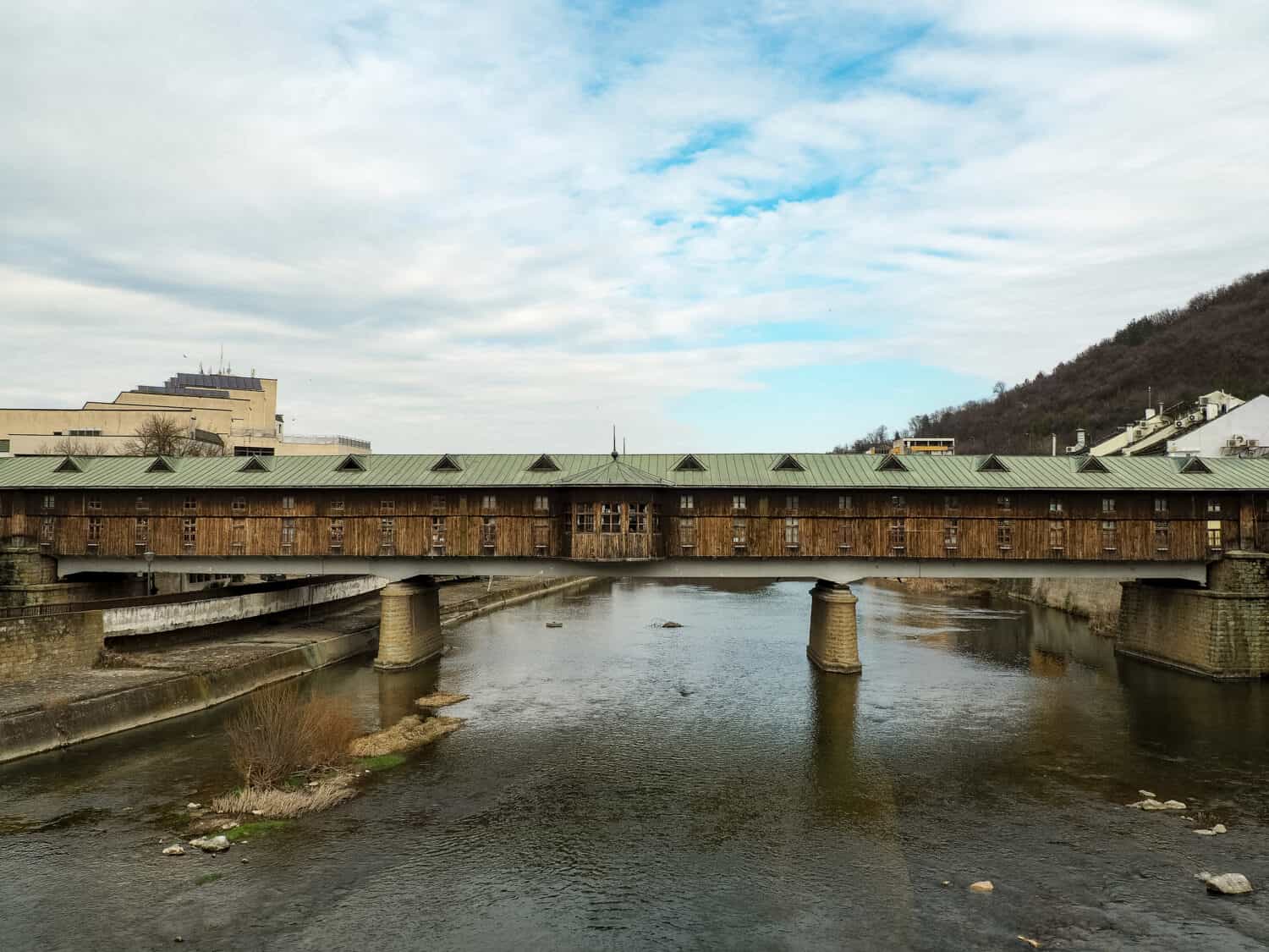 Vista del ponte coperto, Lovech nel cuore della Bulgaria