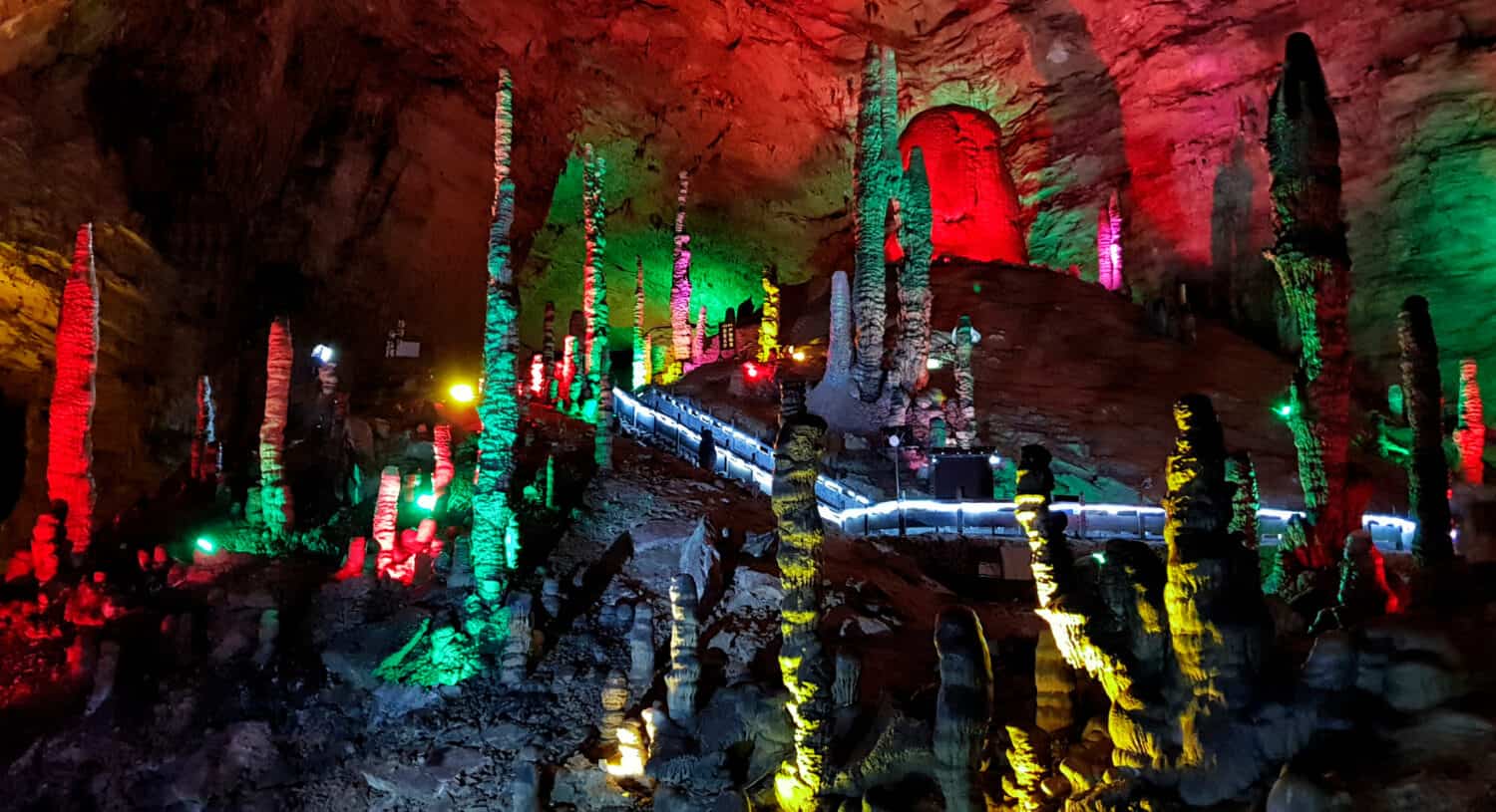 Grotta del Drago Giallo, Zhangjiajie, provincia di Hunan, Cina