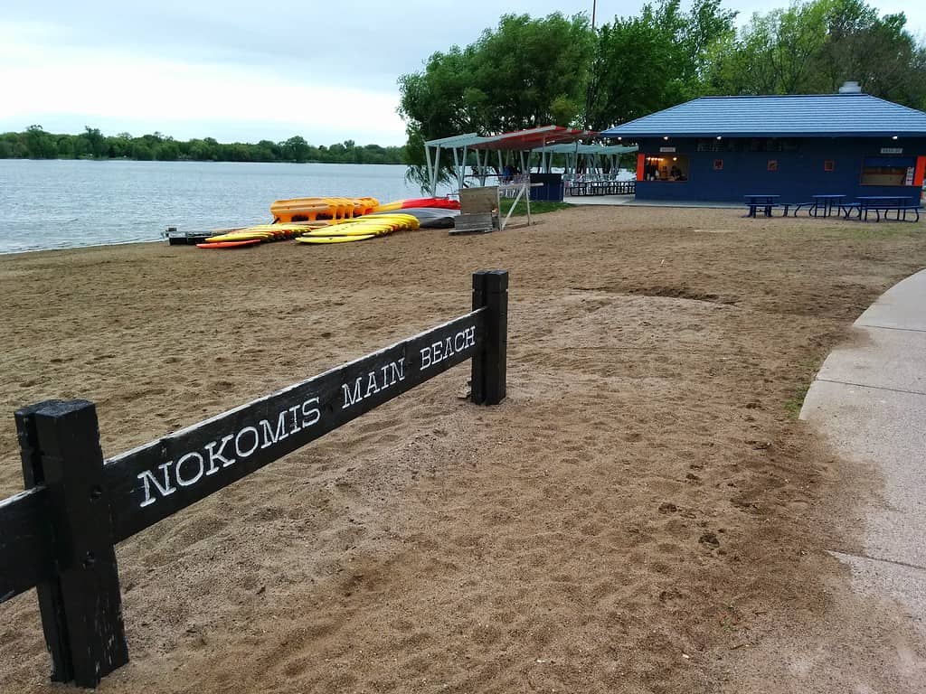 Spiaggia del lago Nokomis a Minneapolis, Minnesota