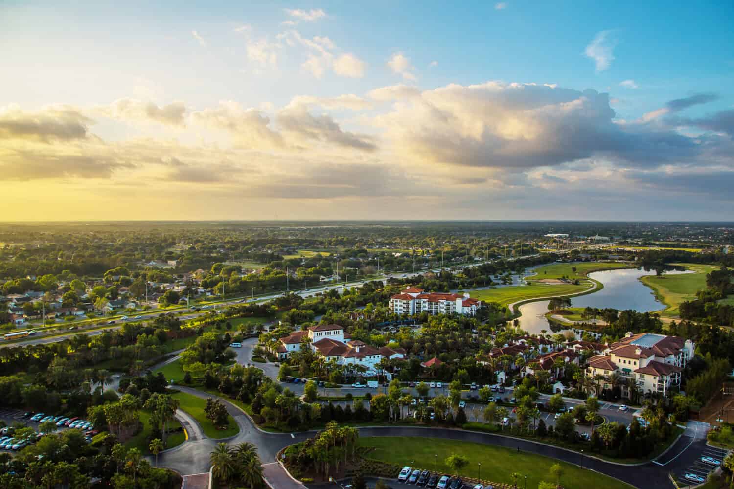 Splendida vista panoramica aerea del tramonto di Orlando, Florida