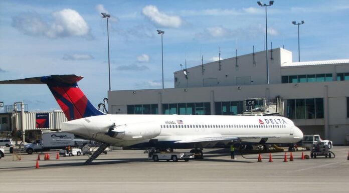 Delta Air Lines McDonnell Douglas MD-88 Aeroporto internazionale del sud-ovest della Florida