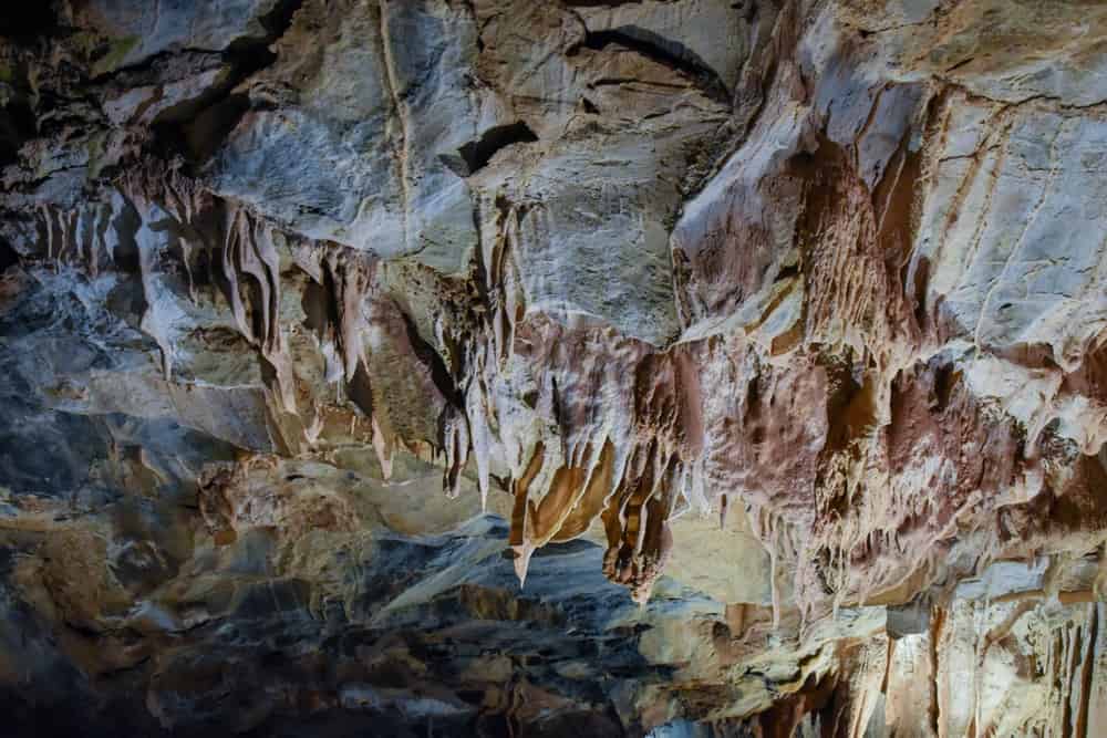 Mercer Caverns è una grotta da esposizione situata un miglio a nord di Murphys nella contea di Calaveras in California.