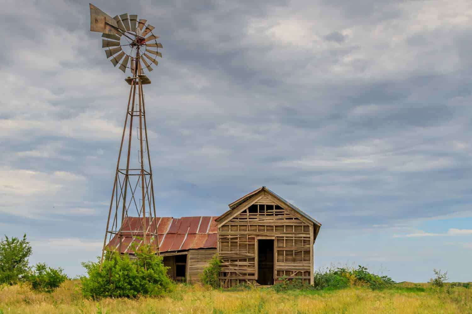 Rovine di una fattoria di frontiera nell'Oklahoma centrale