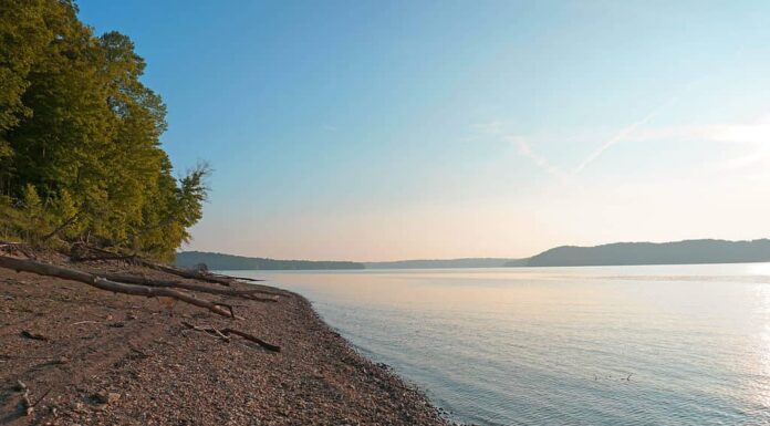 Spiaggia al lago Monroe, Indiana