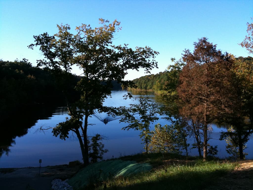 Lago Shanty Hollow in autunno