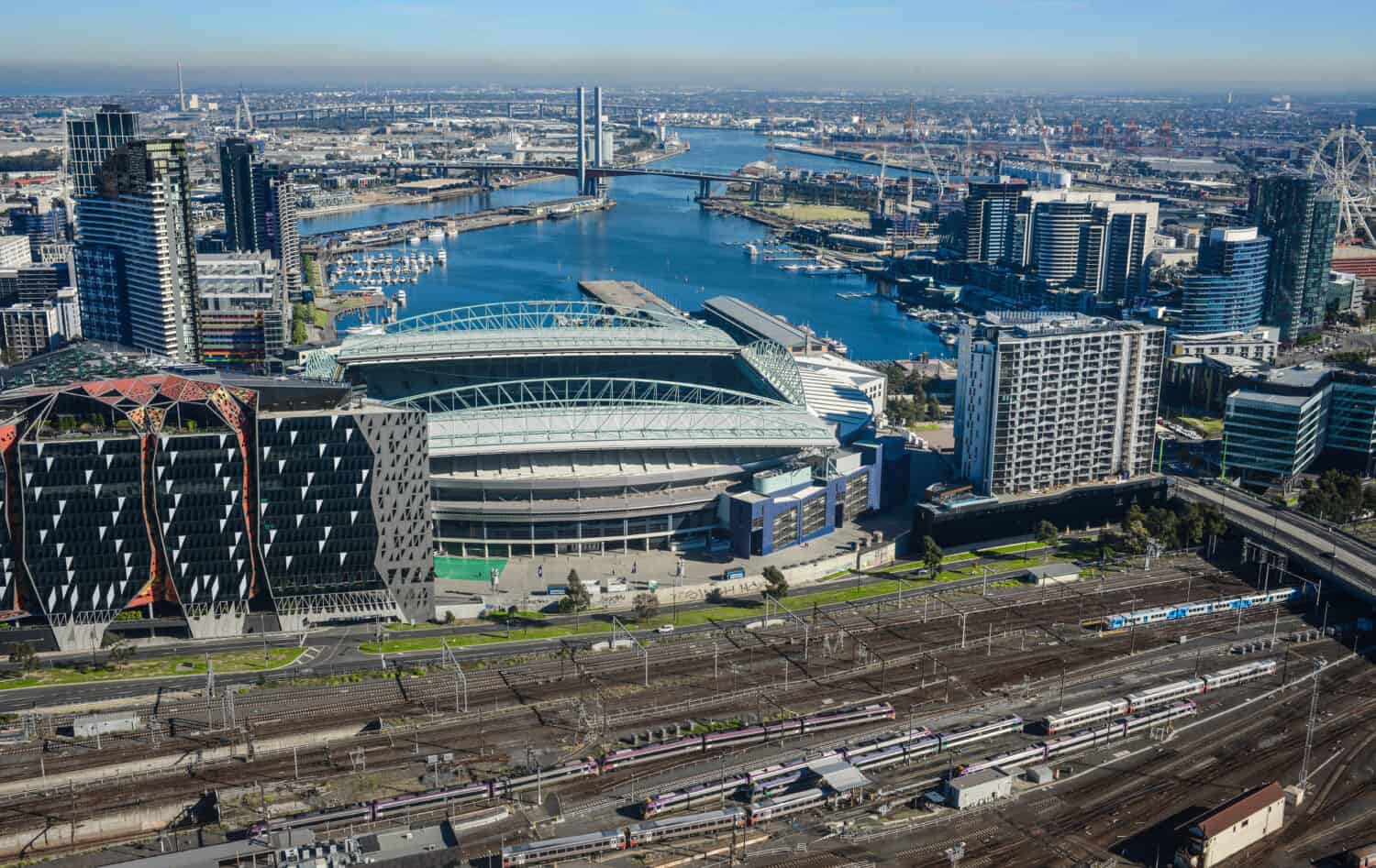 Vista dello skyline di Melbourne e dei Docklands