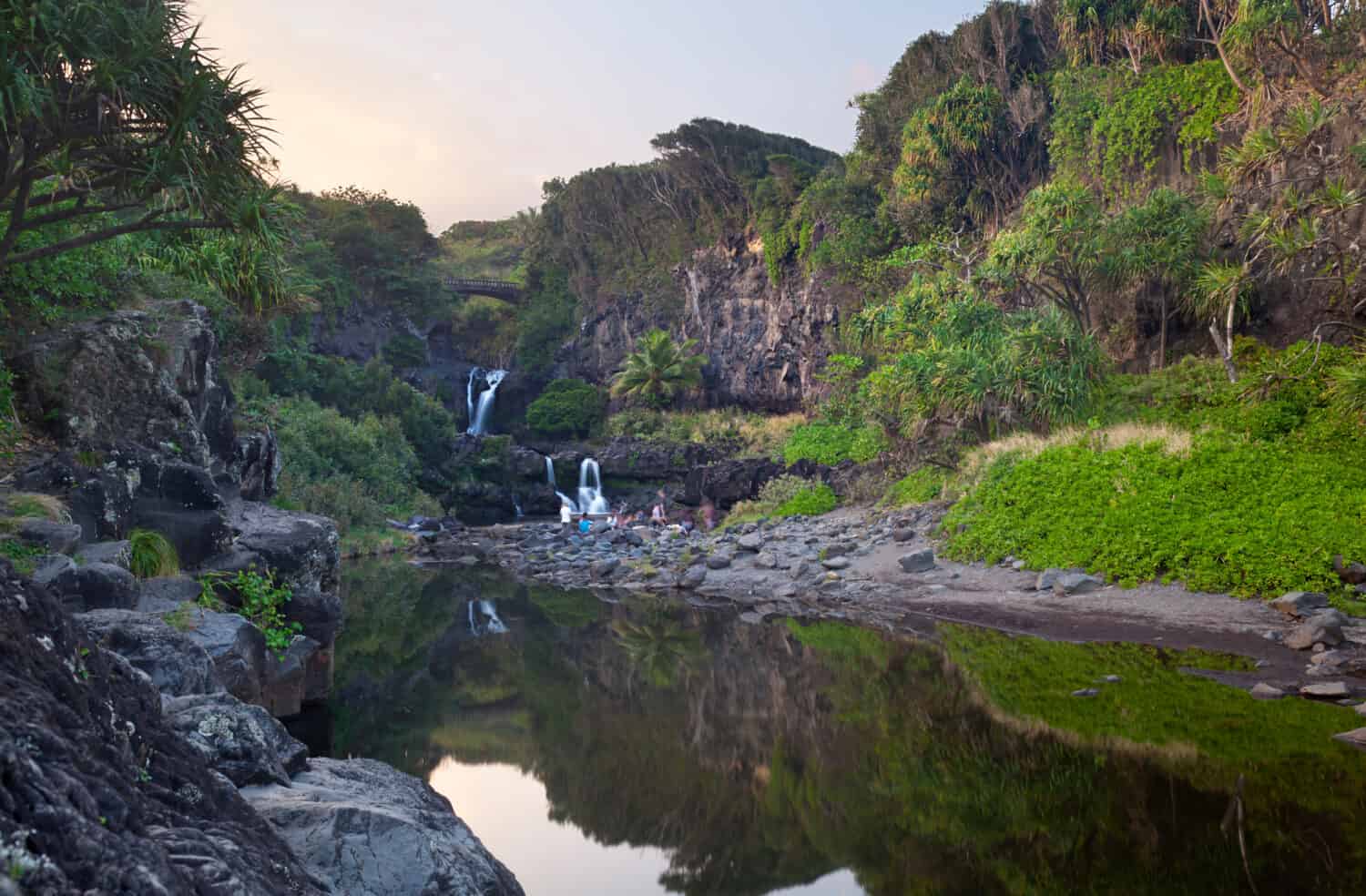 Cascate e piscine a Oheo Gulch, le sette piscine sacre di Maui, Hawaii.