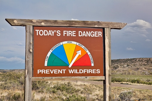 cartello stradale ad alto pericolo di incendio in Colorado