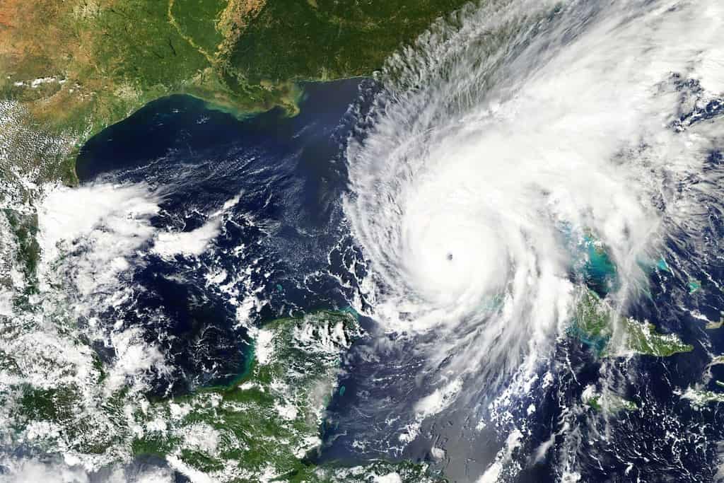 L'uragano Ian si dirige verso la costa della Florida nel settembre 2022 - Elementi di questa immagine forniti dalla NASA