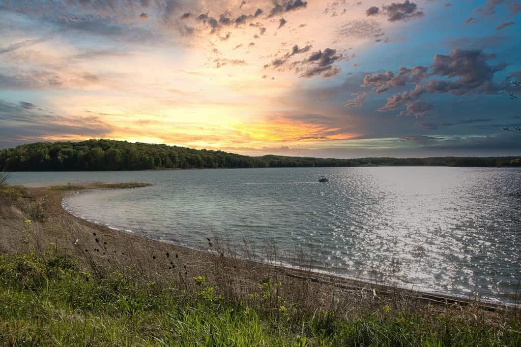 Questo è il lago Patoka nell'Indiana