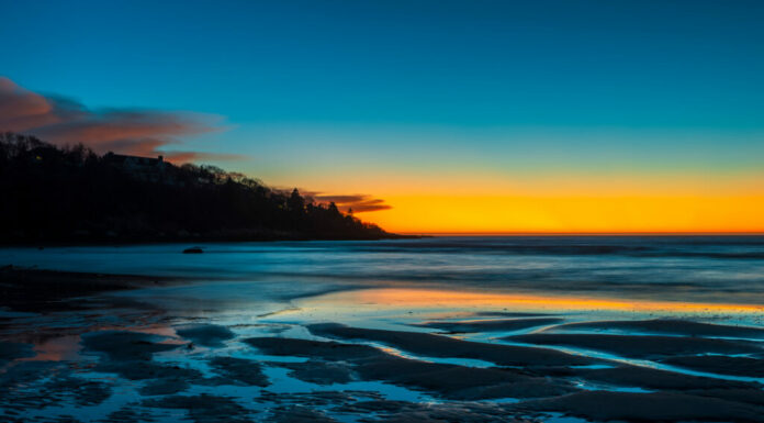 Tramonto su Buzzards Bay su Old Silver Beach, Cape Cod