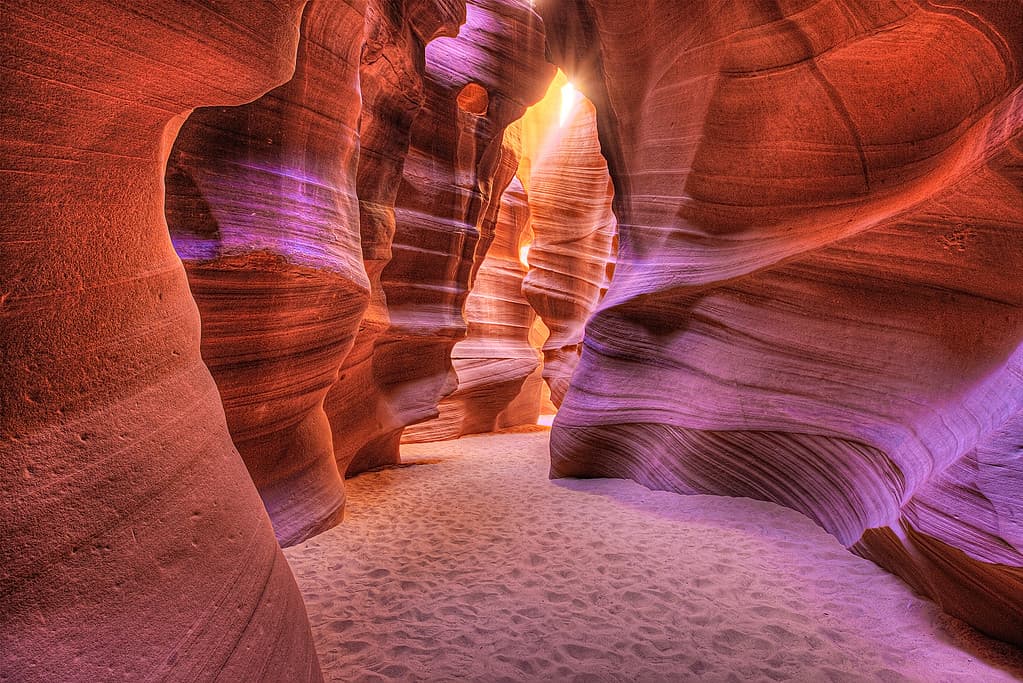 Pareti luminose dell'Antelope Slot Canyon, Page, Arizona