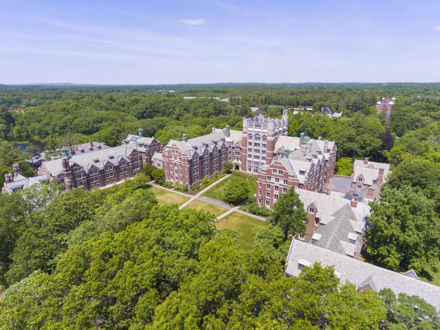 Vista aerea del Wellesley College Tower Court a Wellesley, Massachusetts MA, USA.