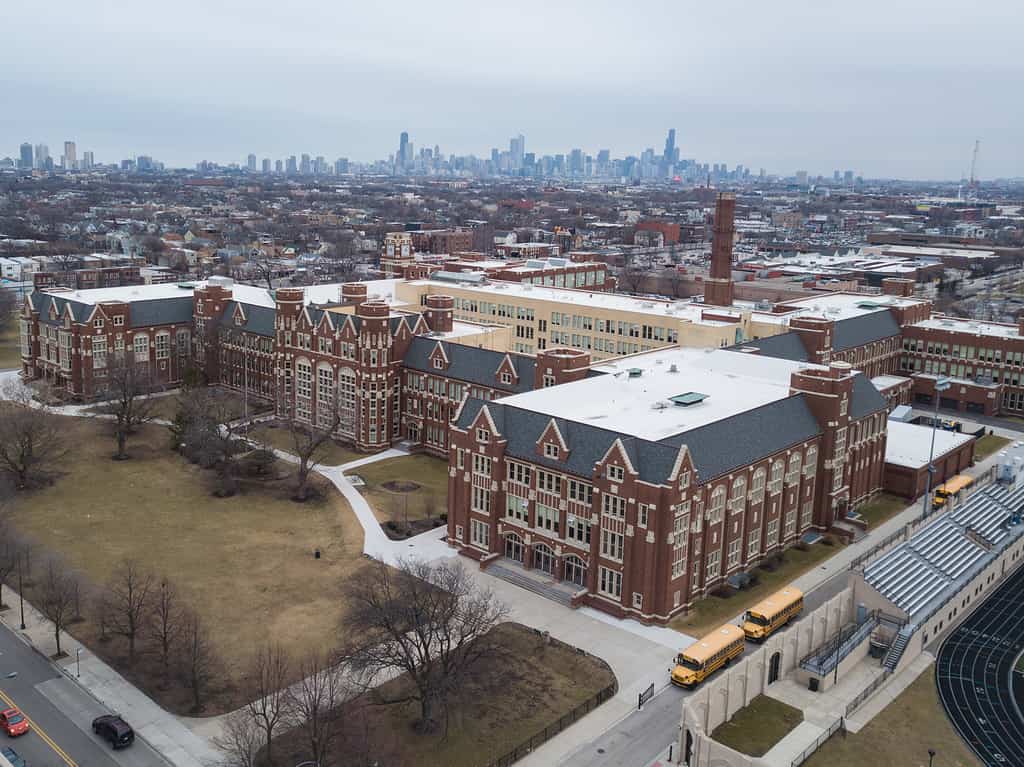 Veduta aerea della Lane Technical High School di Chicago.