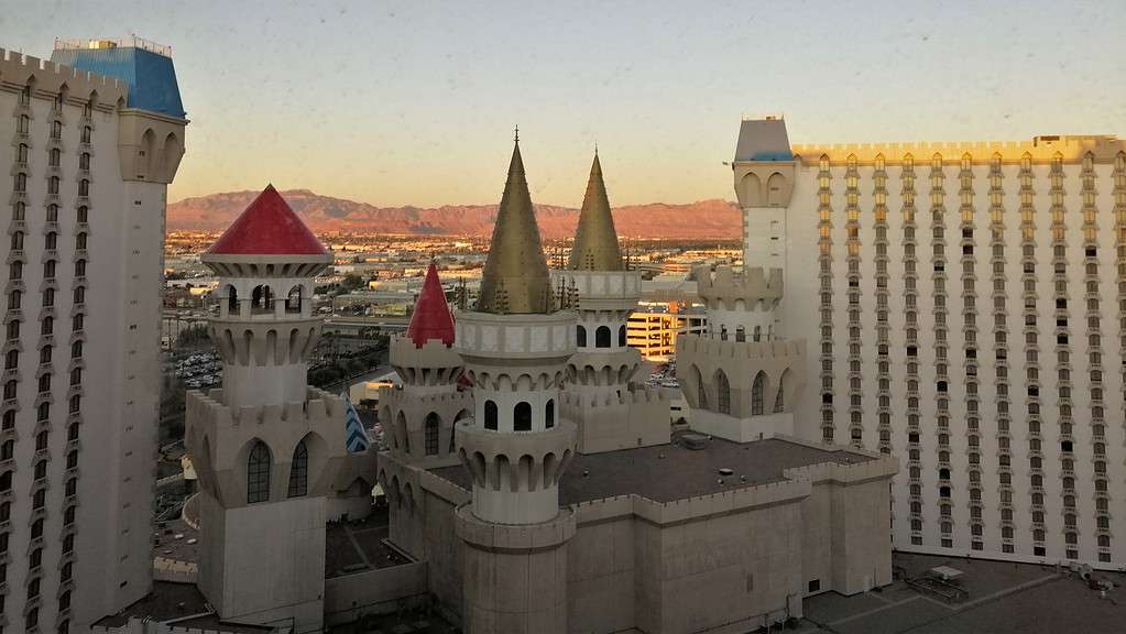 Vista dell'Excalibur Hotel & Casino, Las Vegas da una camera d'albergo all'interno della proprietà