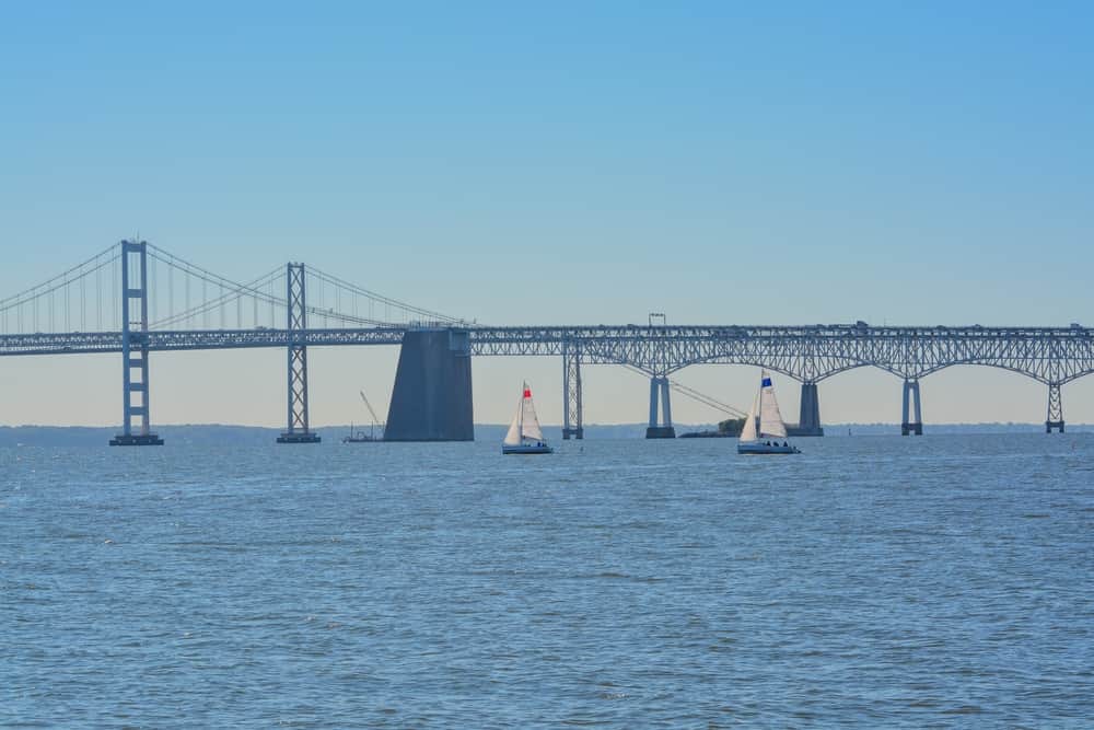 Vista del Chesapeake Bay Bridge dal Sandy Point State Park ad Annapolis, Maryland
