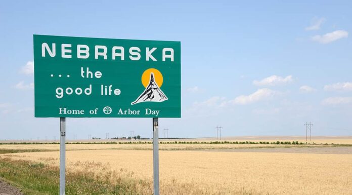 Benvenuti nel Nebraska, cantate.