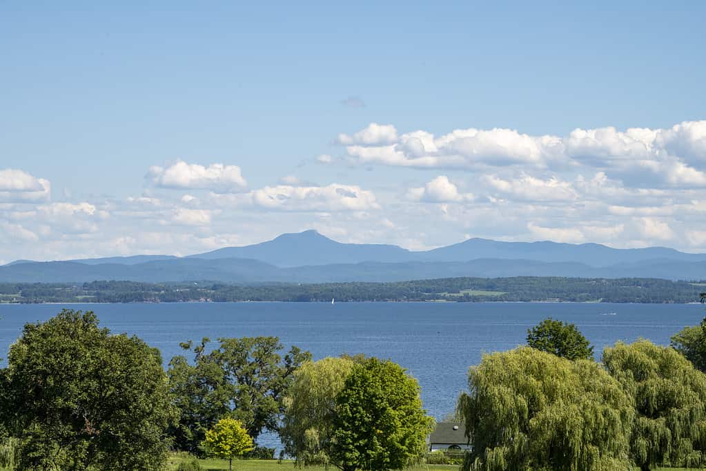 Il Lago Champlain e le Blue Mountains del Vermont