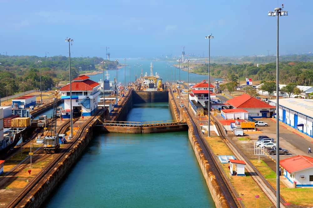 La seconda chiusa del canale di Panama dall'Oceano Pacifico.