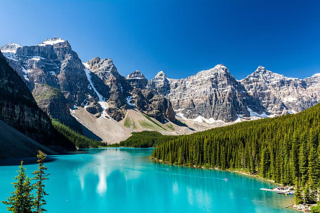 Posto fantastico per essere sulla terra.  Lago Moraine, Parco Nazionale di Banff, Alberta, Canada