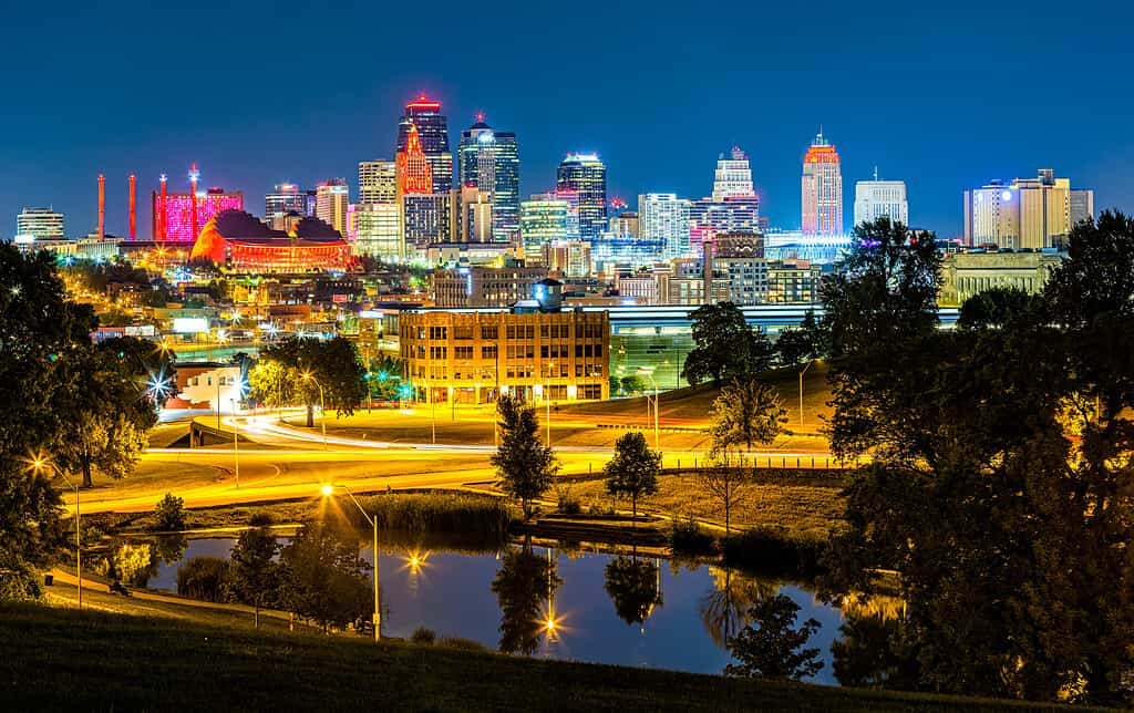 Paesaggio urbano di Kansas City di notte