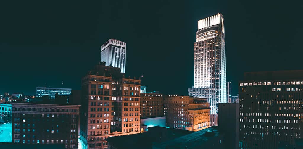 Panorama dello skyline notturno, Omaha, NE