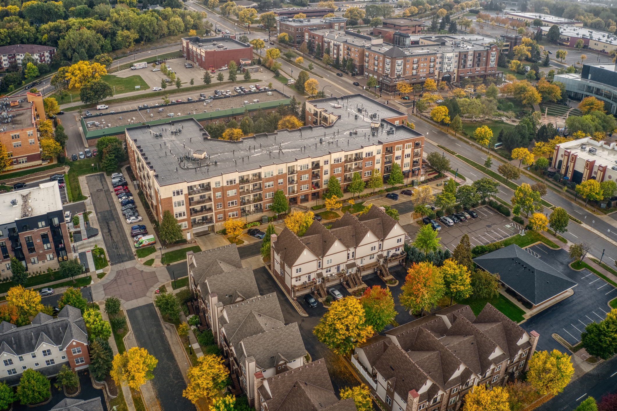 Veduta aerea del sobborgo delle città gemelle di Burnsville, Minnesota