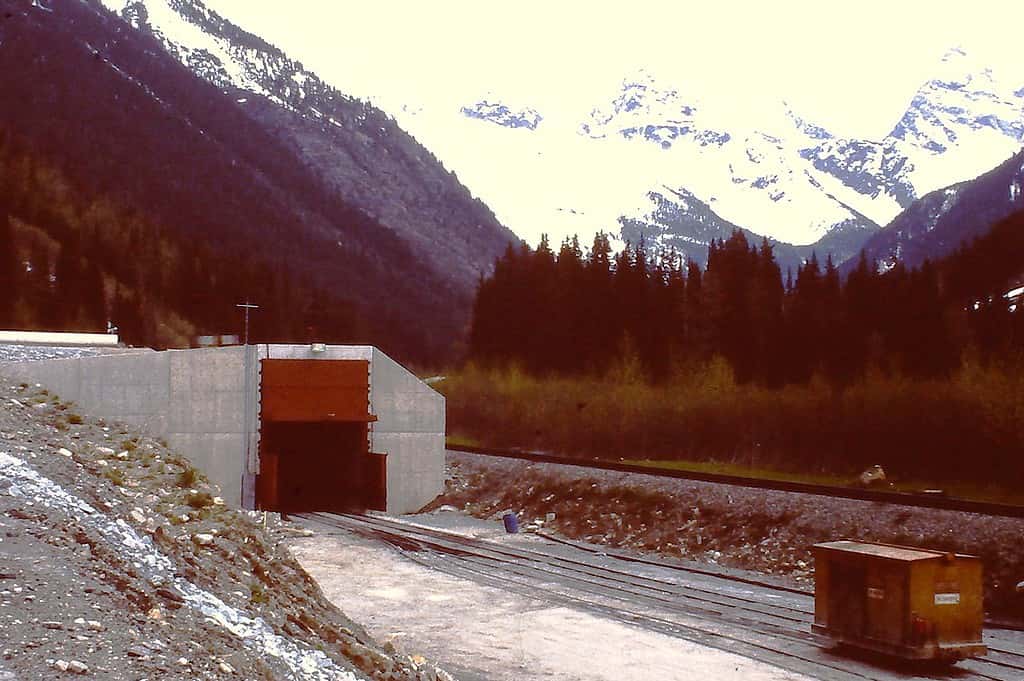 Monte-Macdonald-Tunnel