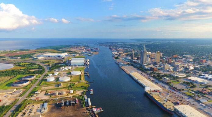 Città portuale sul fiume Mobile