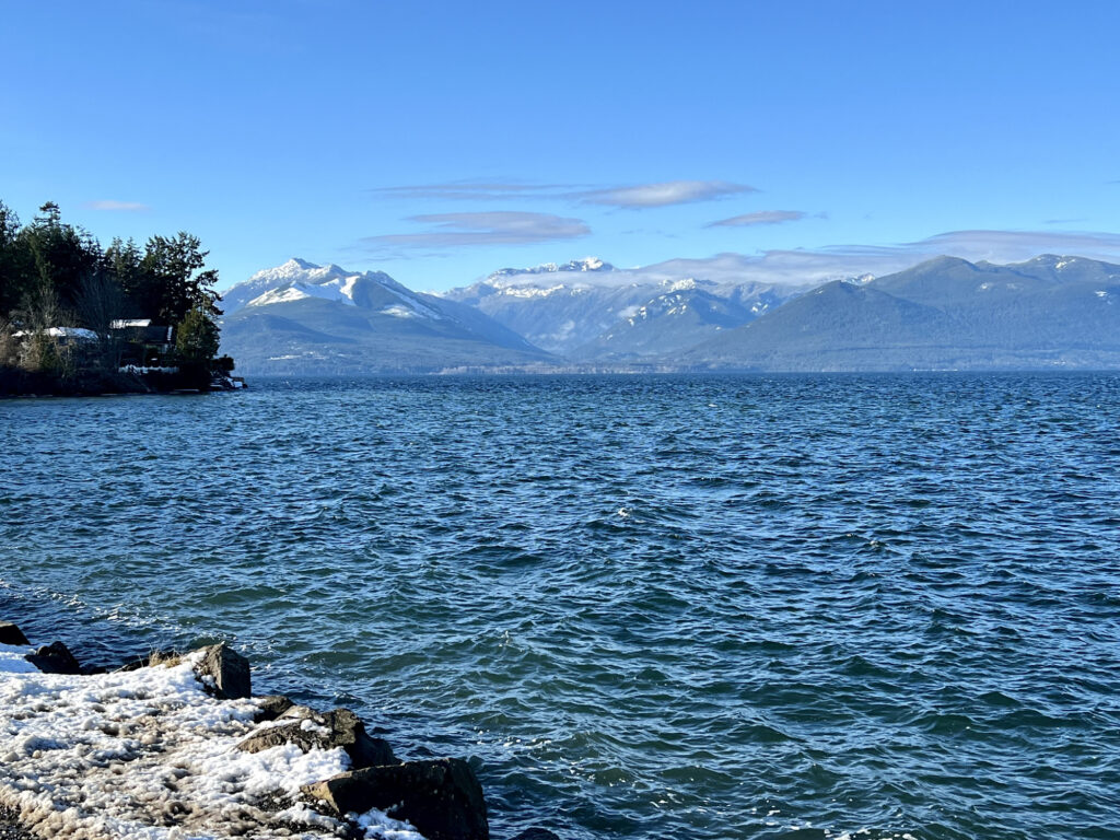 Hood Canal si trova a ovest di Seattle, tra la penisola di Kitsap e quella olimpica.