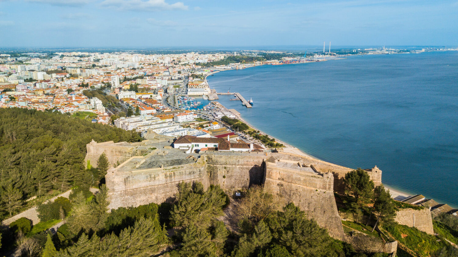 Veduta aerea della città di Setúbal, Portogallo