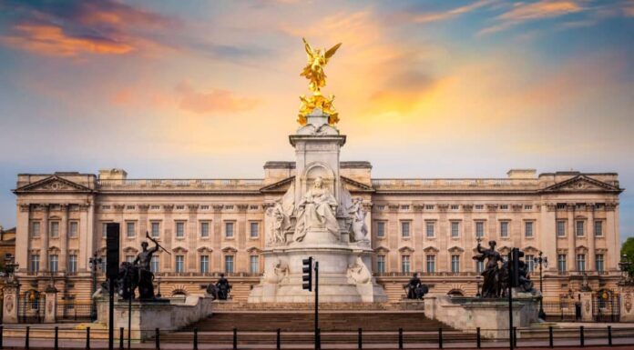 Buckingham Palace, Inghilterra, la casa più grande del Regno Unito