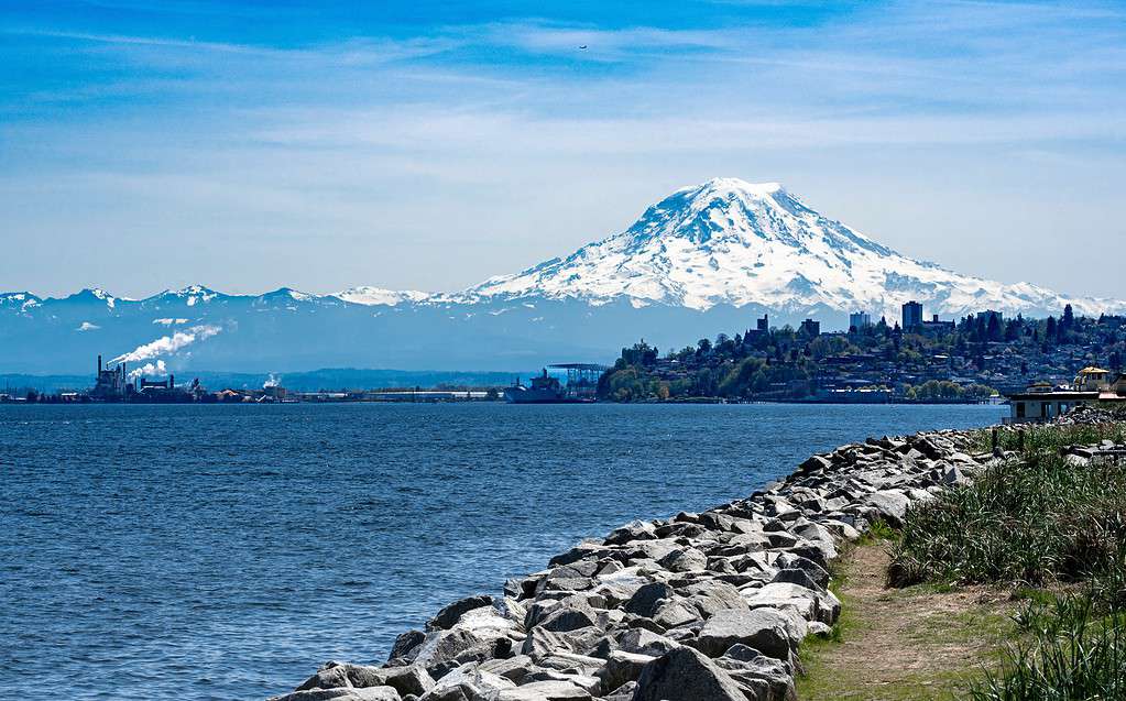 Monte Rainier a Washington, da Point Ruston