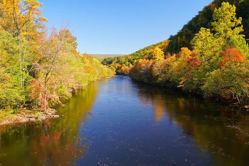 Lehigh River in Pennsylvania in autunno
