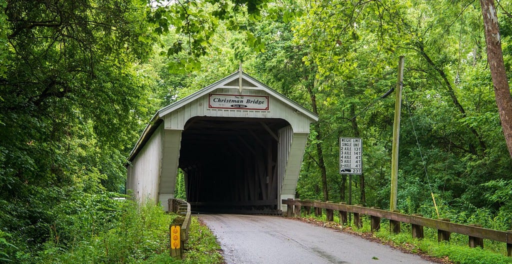 Ponte n. 35-68-12 Il Christman Covered Bridge è uno storico ponte coperto che porta Eaton-New Hope Road su Seven Mile Creek a Washington Township, Preble County, Ohio.