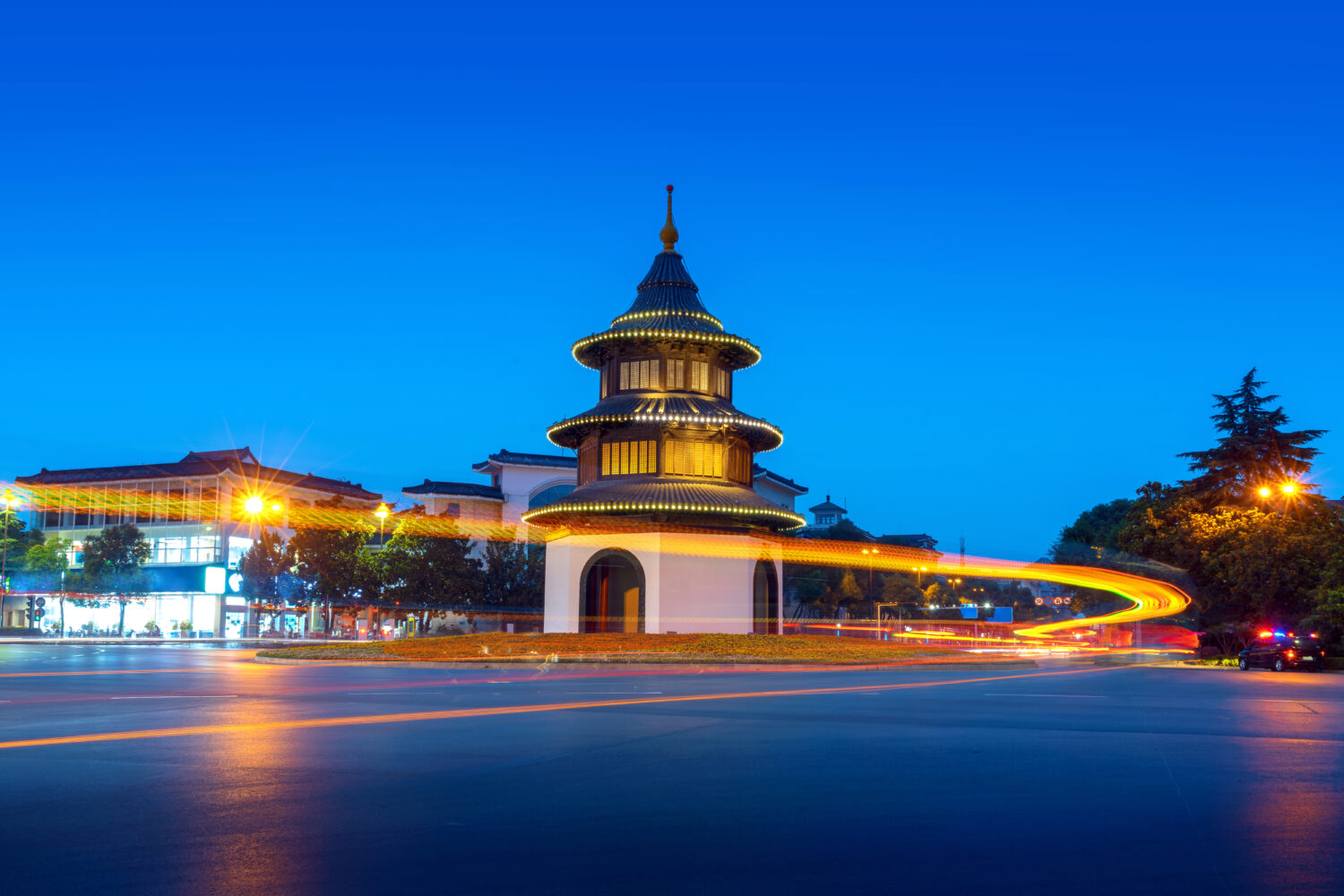 Antichi edifici a Yangzhou, Cina: Padiglione Wenchang.  Yangzhou è una famosa attrazione turistica.