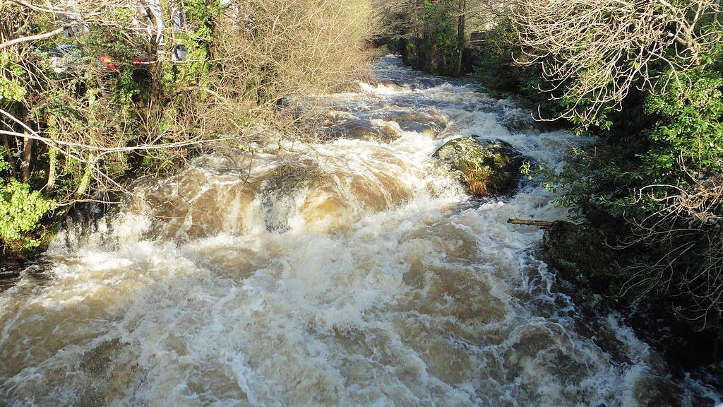 Nel 2015 si sono verificate inondazioni nel nord dell'Inghilterra e nel Galles, che hanno colpito il fiume Erme.