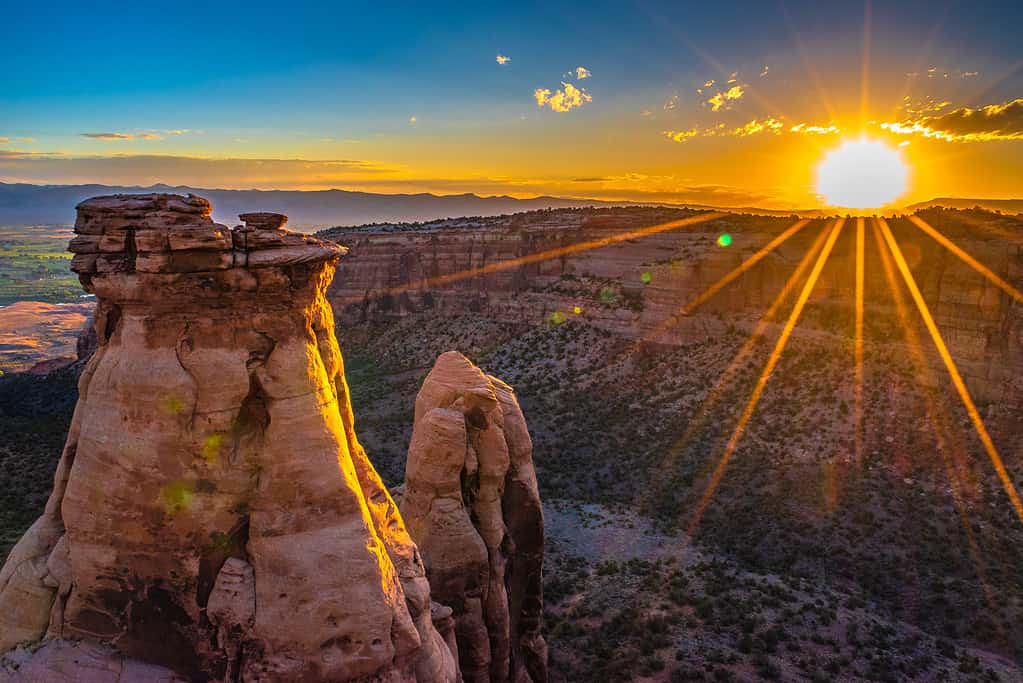 Bellissima alba nel monumento nazionale del Colorado a Grand Junction, Colorado