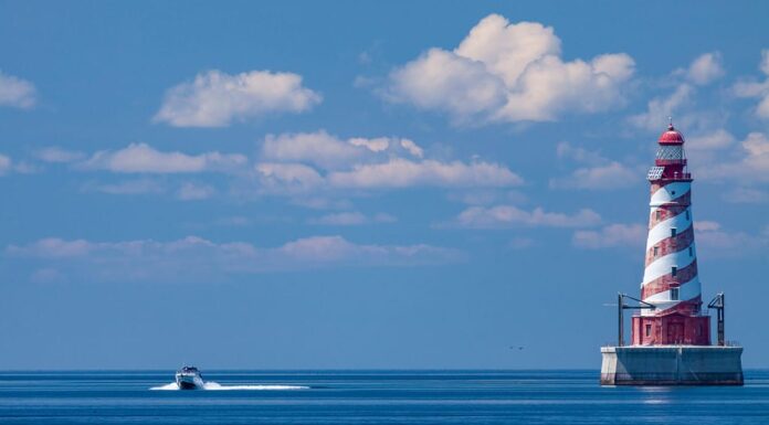 Faro di White Shoal - Un faro offshore sul lago Michigan.