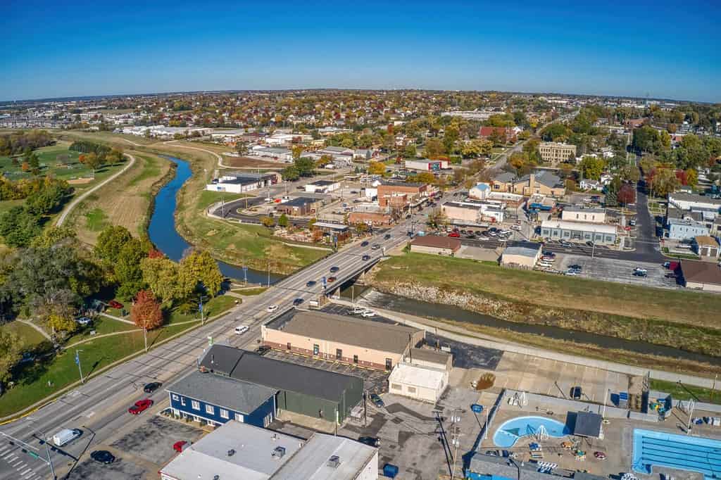 Veduta aerea del sobborgo di Omaha di Papillion, Nebraska