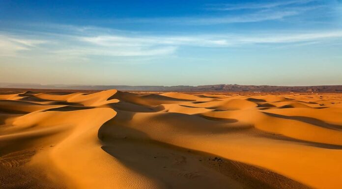 Dune di sabbia nel deserto del Sahara