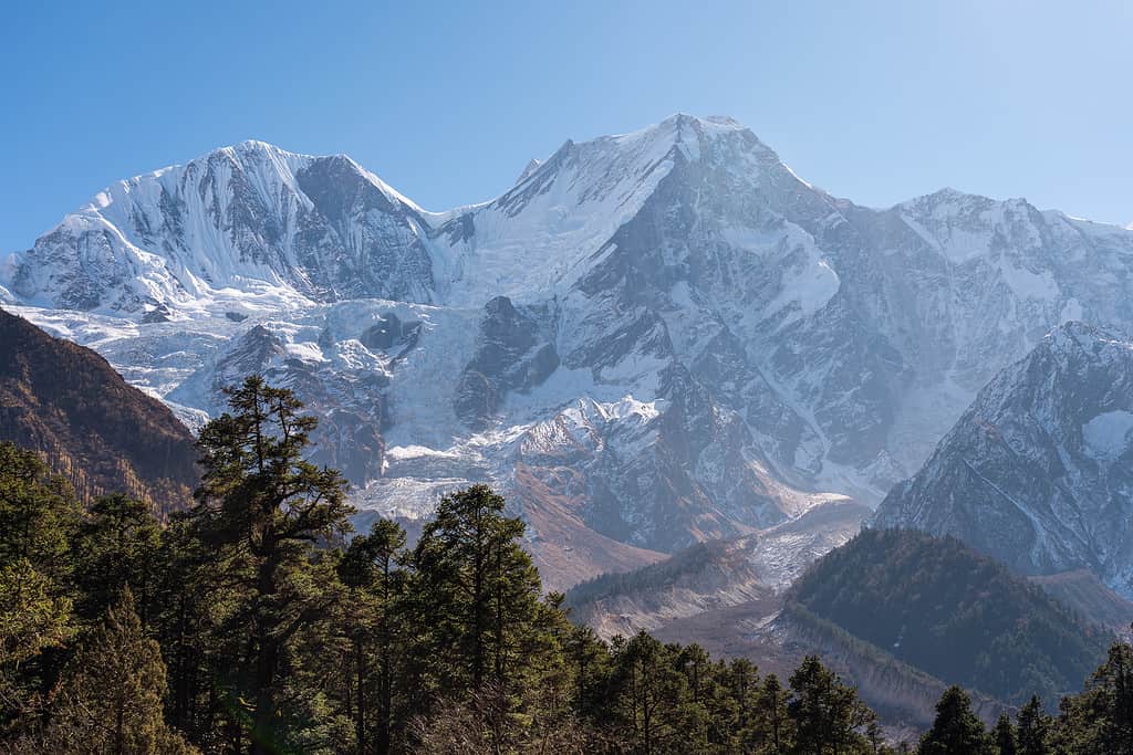 Picco della montagna di Manaslu